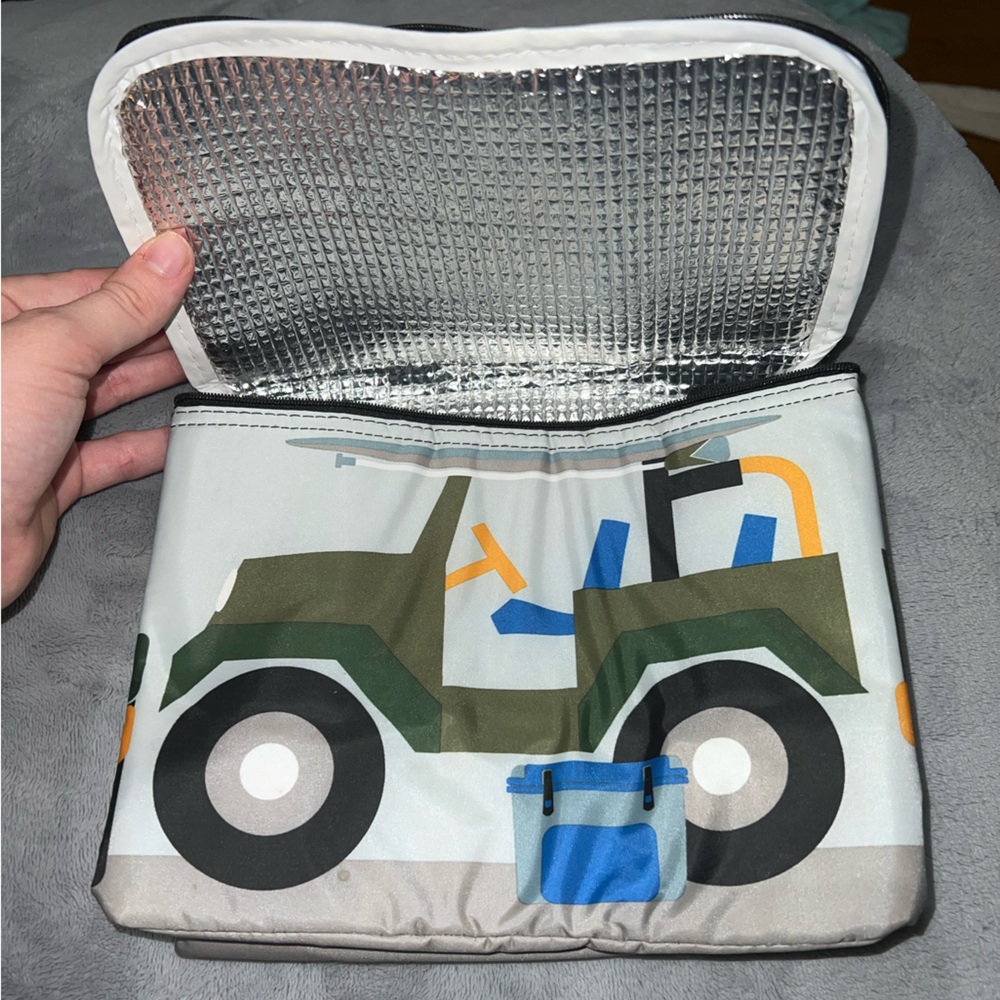 NWOT Thirty One Kids Insulated Lunch Bag with Jeep